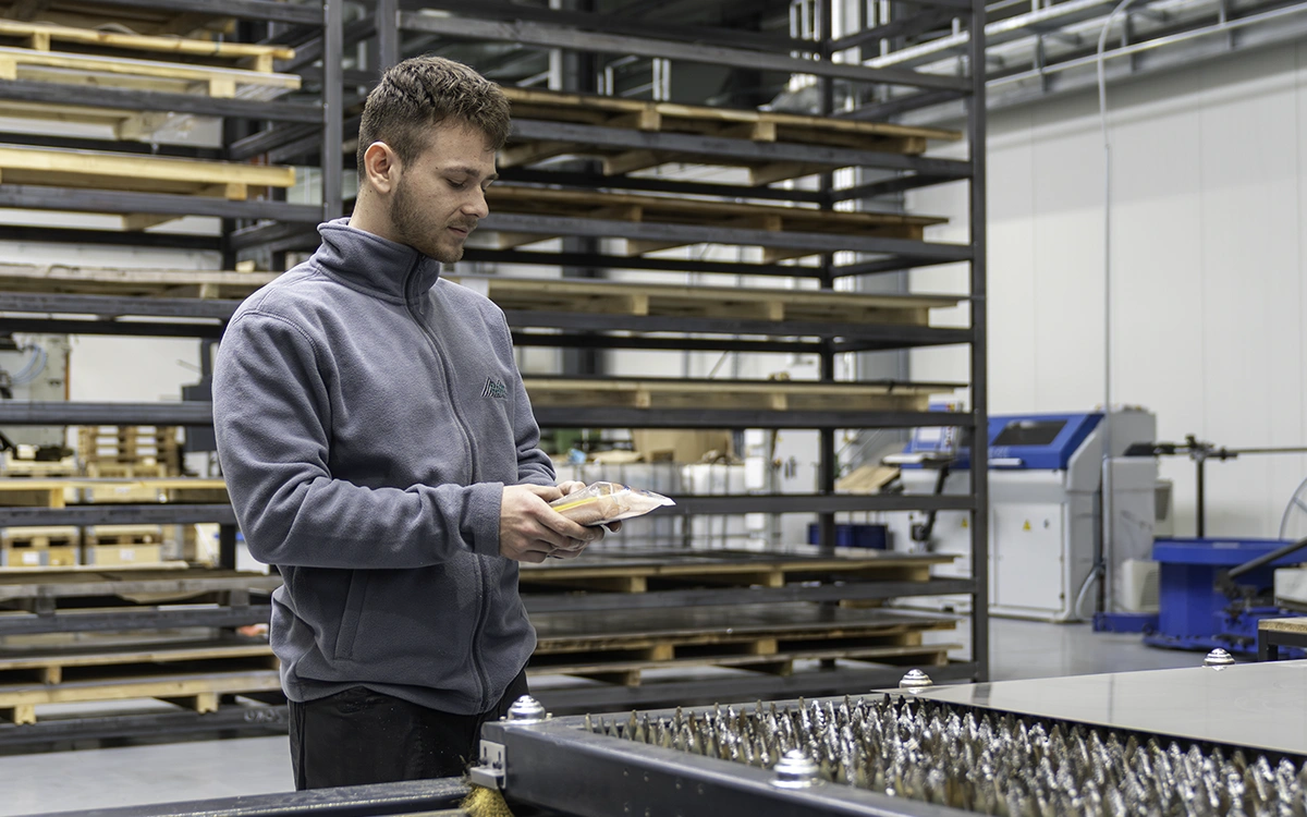 Operater/Tehnolog na laserskem rezalniku